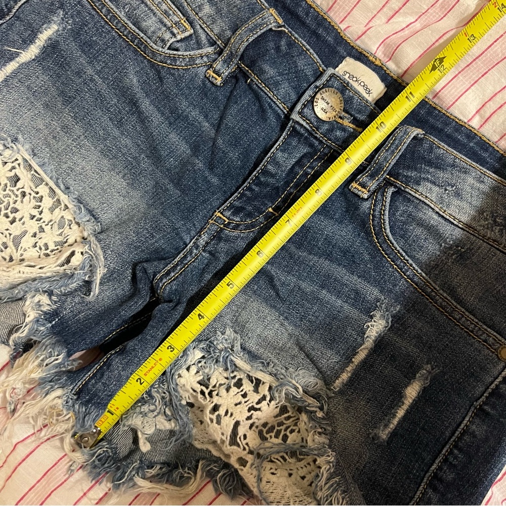Denim Distressed Shorts with Lace Accents - Picture 6 of 7